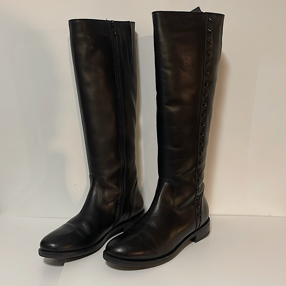 ITALIAN SHOEMAKERS Jarisa Black Leather Knee Boot 8.5 in like-new condition.